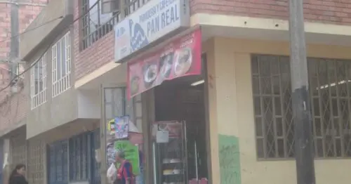 PANADERIA Y CAFETERIA PAN REAL PANADERIA Y CAFETERIA PAN REAL